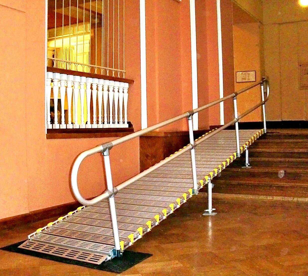 Ramp+Stairs Stands+1L